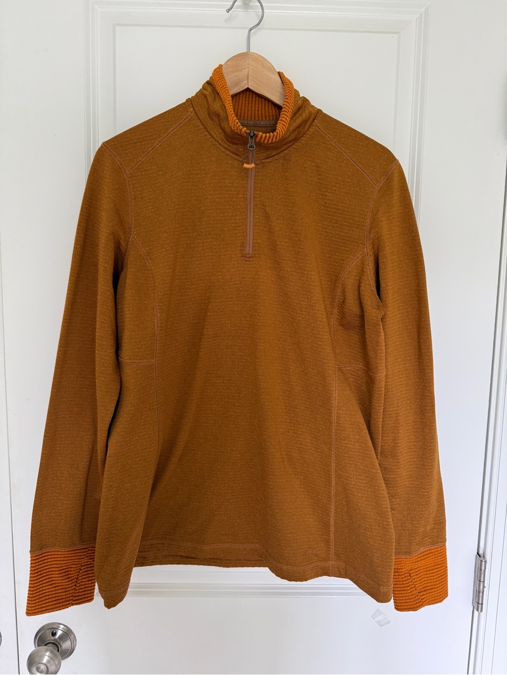 Orvis Women's Zip-Up Pullover Jacket in Rust Orange large outdoor